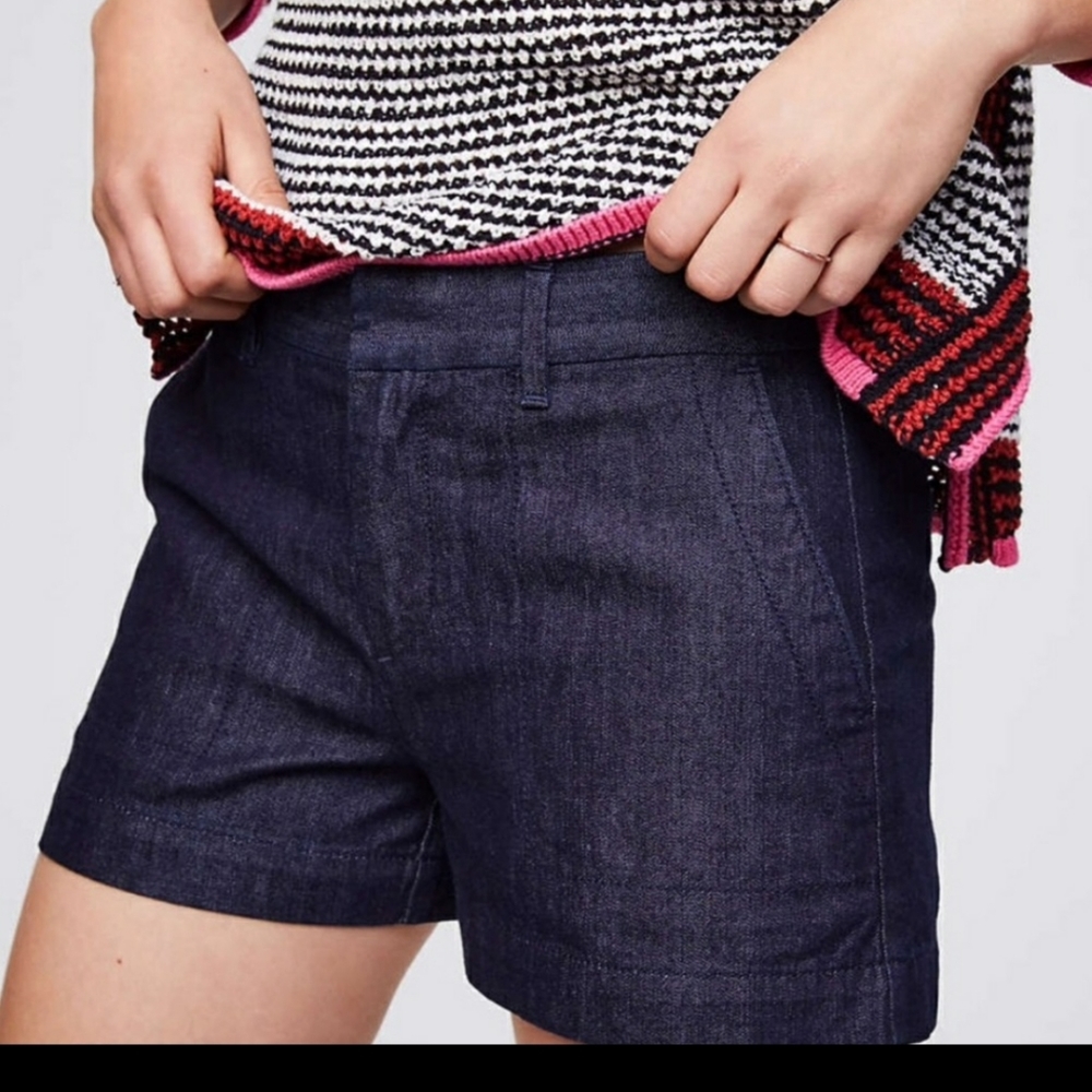 LOFT Women's Blue Shorts Size 31/12 - Picture 1 of 6